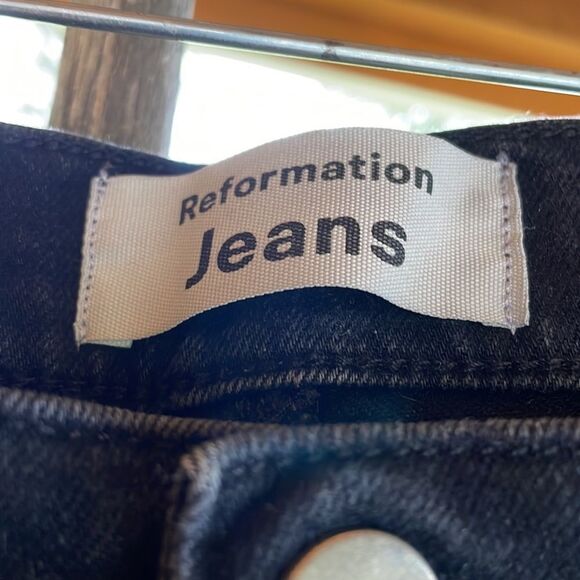 Reformation woman’s black jeans - Picture 3 of 13